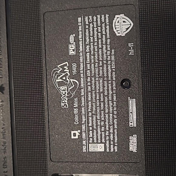 Warner Brothers Space Jam VHS Vintage 90's Tape in Clamshell Case Michael Jordan - Picture 10 of 13